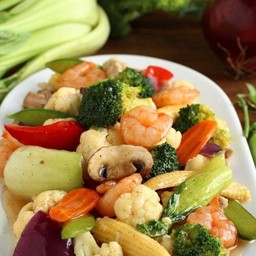 ผัดผักรวม เป็นกับ