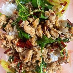 กะเพราหมูชิ้น ยี่หร่า(ราดข้าว)