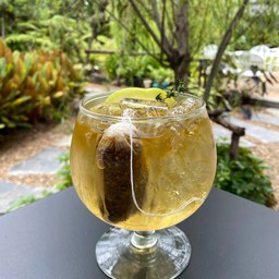 ชาหอมข้าวฟ่างเย็น Iced Khawfang Scented Tea