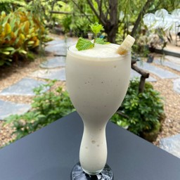 กล้วยสมูทตี้ Banana Smoothies