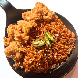บะหมี่ซัมยังไก่กรอบ
