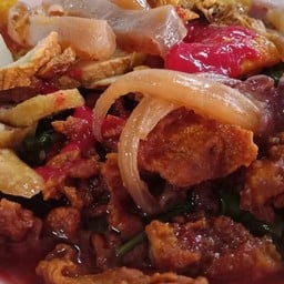 ลูกชิ้นทอด ชาไข่มุก กาแฟสด byแม่สุพรรณ