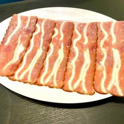 เบคอนลาย