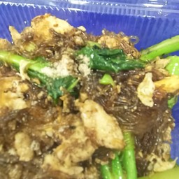 ราดหน้า  สุกี้ ยอดผัก เอ็นไพร์ ณิชากร3