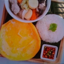 [ร้านไข่เจียวทรงเครื่อง] ข้าวไข่เจียว+ แกงจืดเต้าหู้สาหร่าย