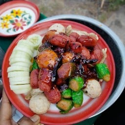 วันชัย ลูกชิ้นทอด