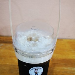 ยกล้อ(โอเลี้ยงใส่นม)