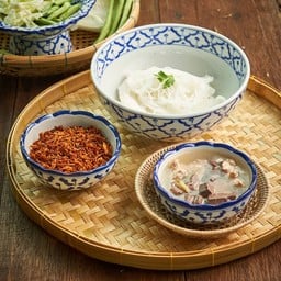 ขนมจีนน้ำพริกน้ำย้อย เมืองแพร่ เท่านั้น