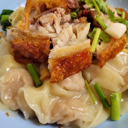 กร๊อบกรอบ ข้าวหมูแดง ข้าวหมูกรอบ ข้าวขาหมู บะหมี่เกี๊ยว รังสิต