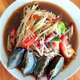 ตำปูปลาร้าไข่เยี่ยวม้า