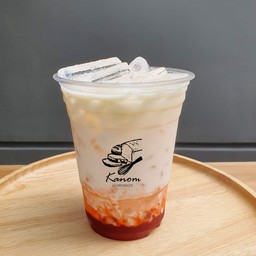 นมสดสตอเบอร์รี่ เย็น