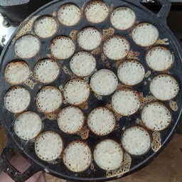 ขนมครกโบราณ สาขา ท้ายตลาดวัดลุ่ม