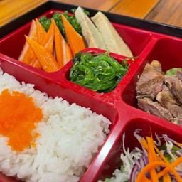 ข้าวเบนโตะเนื้อออสย่าง