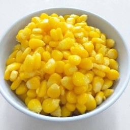 ลูกชิ้นทอด&ข้าวโพดคลุกเนย