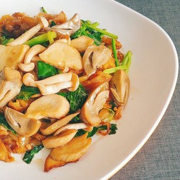 ผัดซีอิ้ว เห็ด