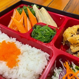 ข้าวเบนโตะเนื้อออส ทงคัตสึ