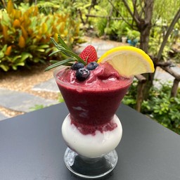 มิกซ์เบอร์รี่สมูทตี้ Mix Berry Smoothies