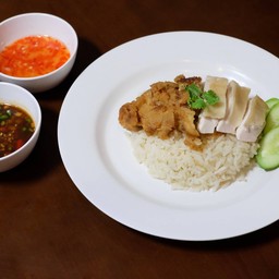 ข้าวมันไก่สองสี