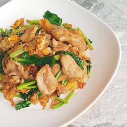 ผัดซีอิ้ว หมูหมัก