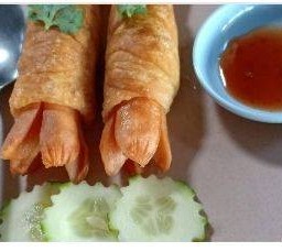 โรตีพันไส้กรอกม้วน