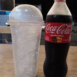 โค้ก500ml.+น้ำแข็ง