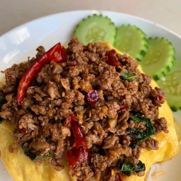 ข้าวกะเพราเนื้อสับ