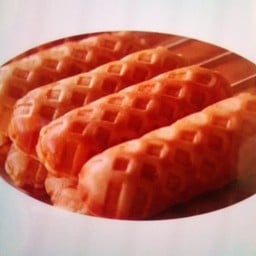 [ร้านศิริประภาขนมเบื้อง] วาฟเฟิลไส้กรอก2ชิ้น