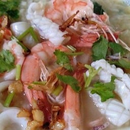 ข้าวต้มกุ้งหมึก
