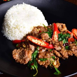 ข้าวกะเพราหมูชิ้น