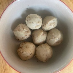 ลูกชิ้นลวก