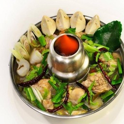 ต้มยำซี่โครงหมู ใหญ่