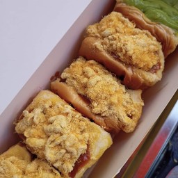 ปังปิ้งใส้ทะลัก1 แถม1หมูหยองนมข้น