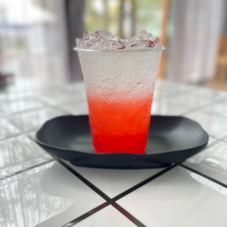 สตรอเบอรี่โซดา