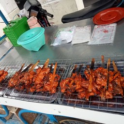 นู๋บุ้ง ไก่ย่างน้ำแดง