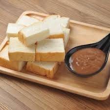 ขนมปังนึ่ง ซอส ไมโล