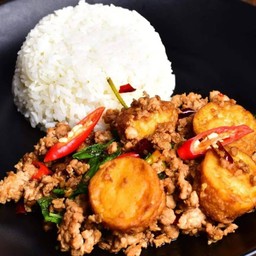 ข้าวกะเพราหมูสับ+เต้าหู้ไข่