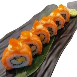 48)ข้าวห่อสาหร่ายแซลมอนสด