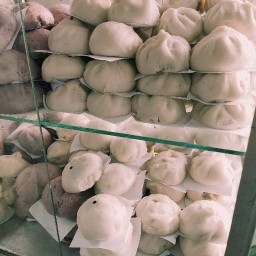 ซาลาเปา ขนมจีบ  ข้าวหมูทอด-ผัดมาม่า