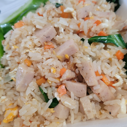 ข้าวผัดหมูยอ