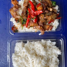 ข้าวกะเพราหมูกรอบแบบบ้านๆๆๆๆๆ