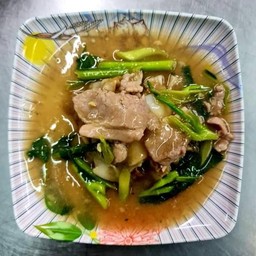 ราดหน้า (เส้นหมี่)