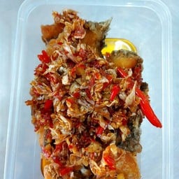 ปลานิลทอดราดพริกตำไร้ก้างเป็น กับข้าว