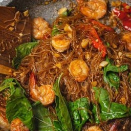 วุ้นเส้นผัดกะเพรา