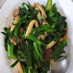 หน่อไม้ทะเลผัดคะน้า