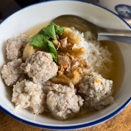 ข้าวต้มหมูปั้นก้อน