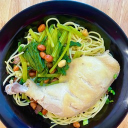 บะหมี่หม่าล่าน่องไก่ติกสะโพกตุ๋น(แห้ง)