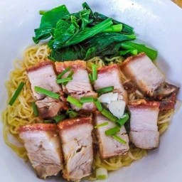 บะหมี่เกี๊ยวหมูกรอบ (บะหมี่2ก้อน)