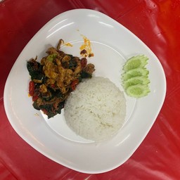 ผัดเผ็ดหมูราดข้าว