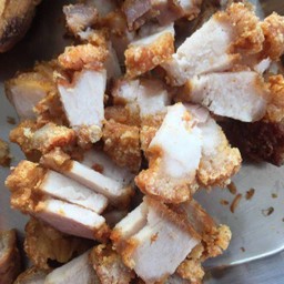 หมูกรอบ เป็นขีด