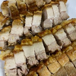 หมูกรอบ มงก๊ก สาขาแพร่